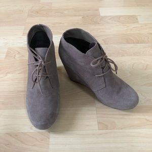 Dolce Vita DV Tan Suede Ankle Booties